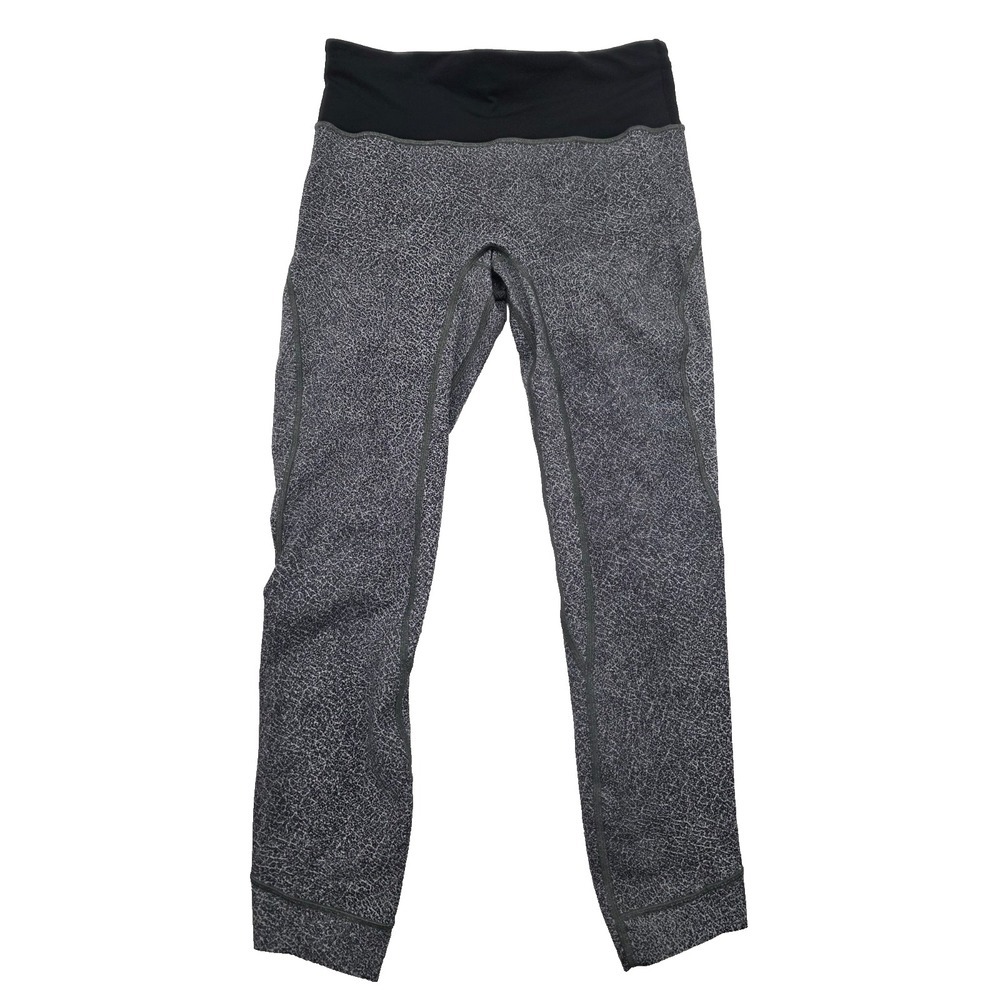 Lululemon Run The Day Tight Legging Gray 25" Capri Fractal Starlight‎ Black Sz 8